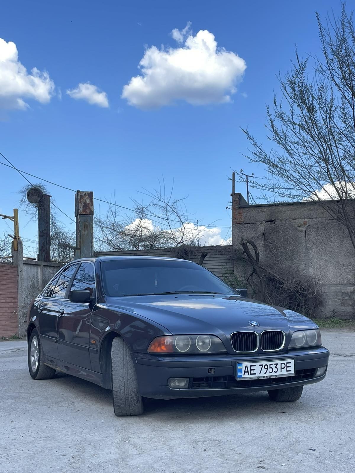 Легковое авто BMW е39