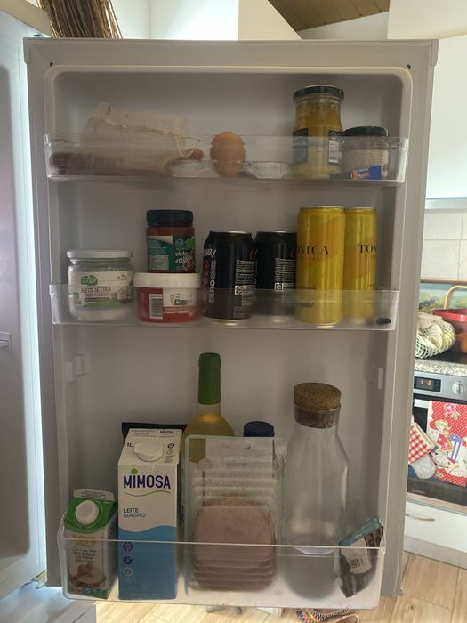 Frigobar kunft com 11 meses  com garantia