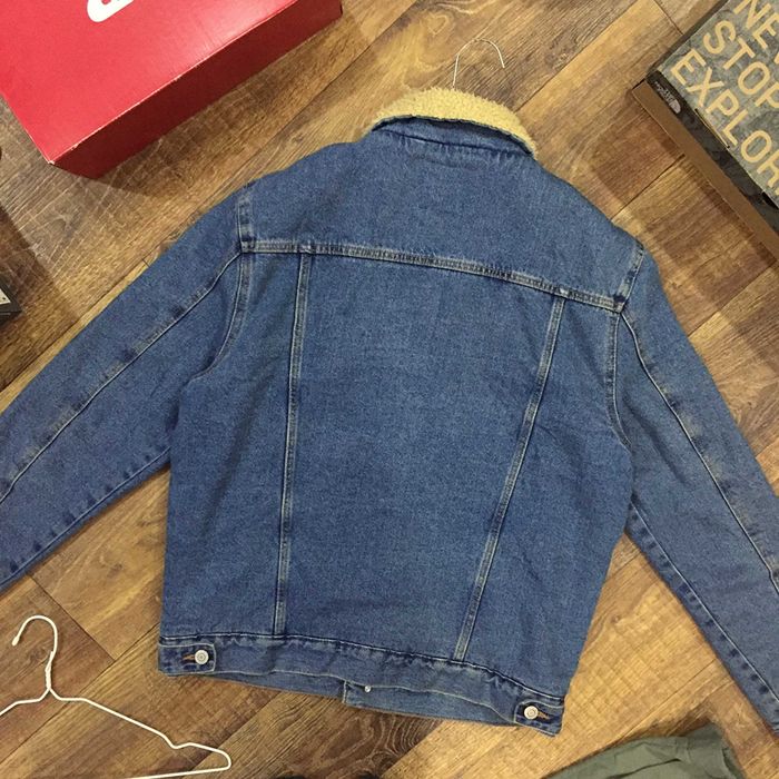 Джинсовая куртка с мехом зимняя джинсовка levis trucker jacket шерпа