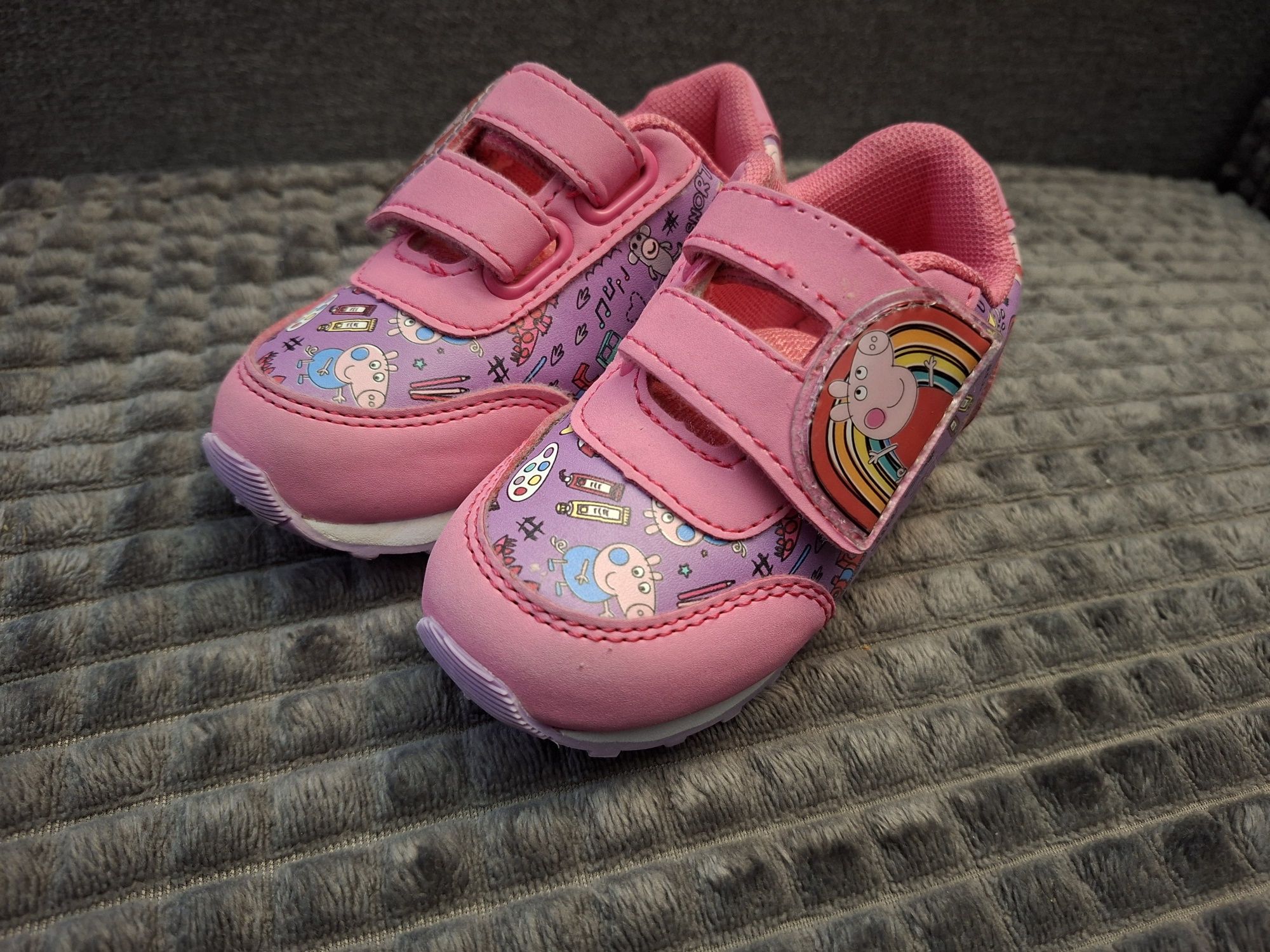 Adidasy Świnka Peppa rozmiar 22