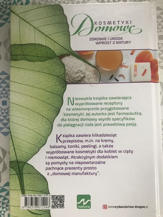 Książka z recepturami kosmetyków. Stan bardzo dobry