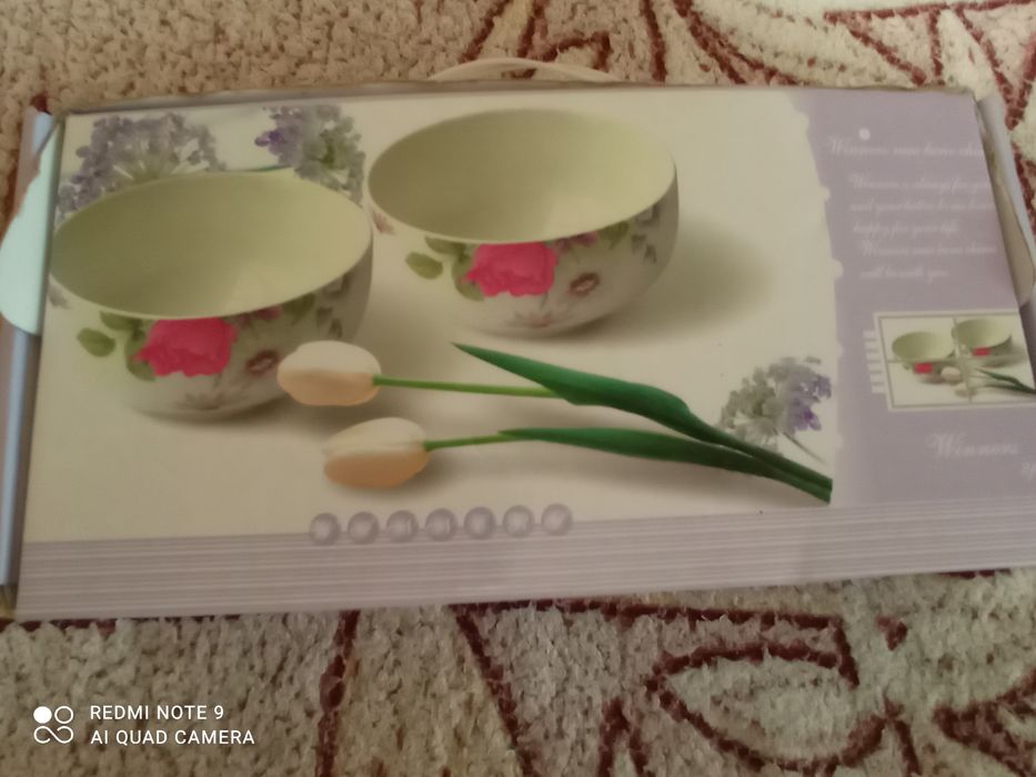 Продам новый  набор салатниц 2шт