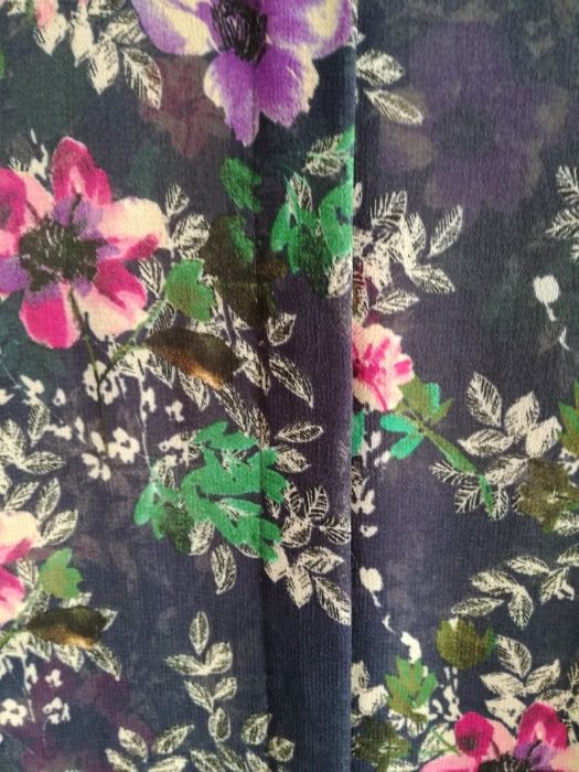 Camisa azul com estampado floral Tam.S