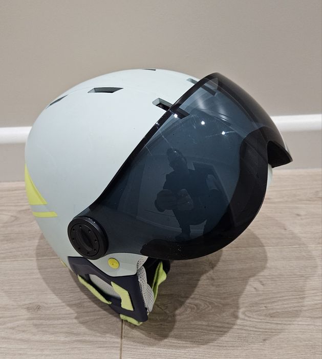 Kask narciarski z goglami K550