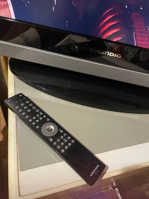 Телевізор Grundig 32 дюйми