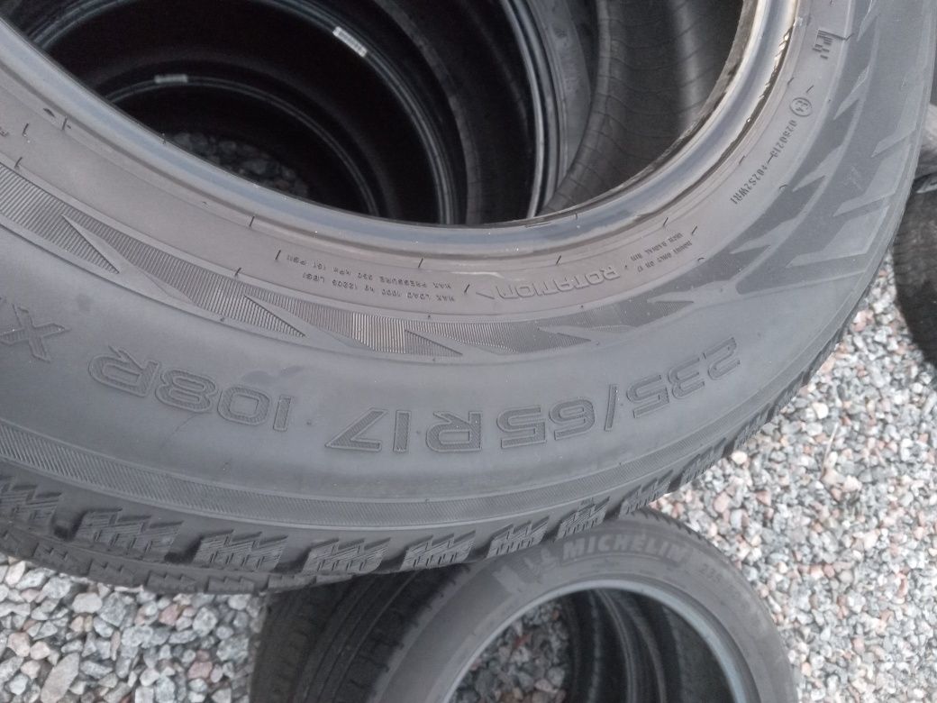 Nokian 235 65 r17 , 2 шт ,зима