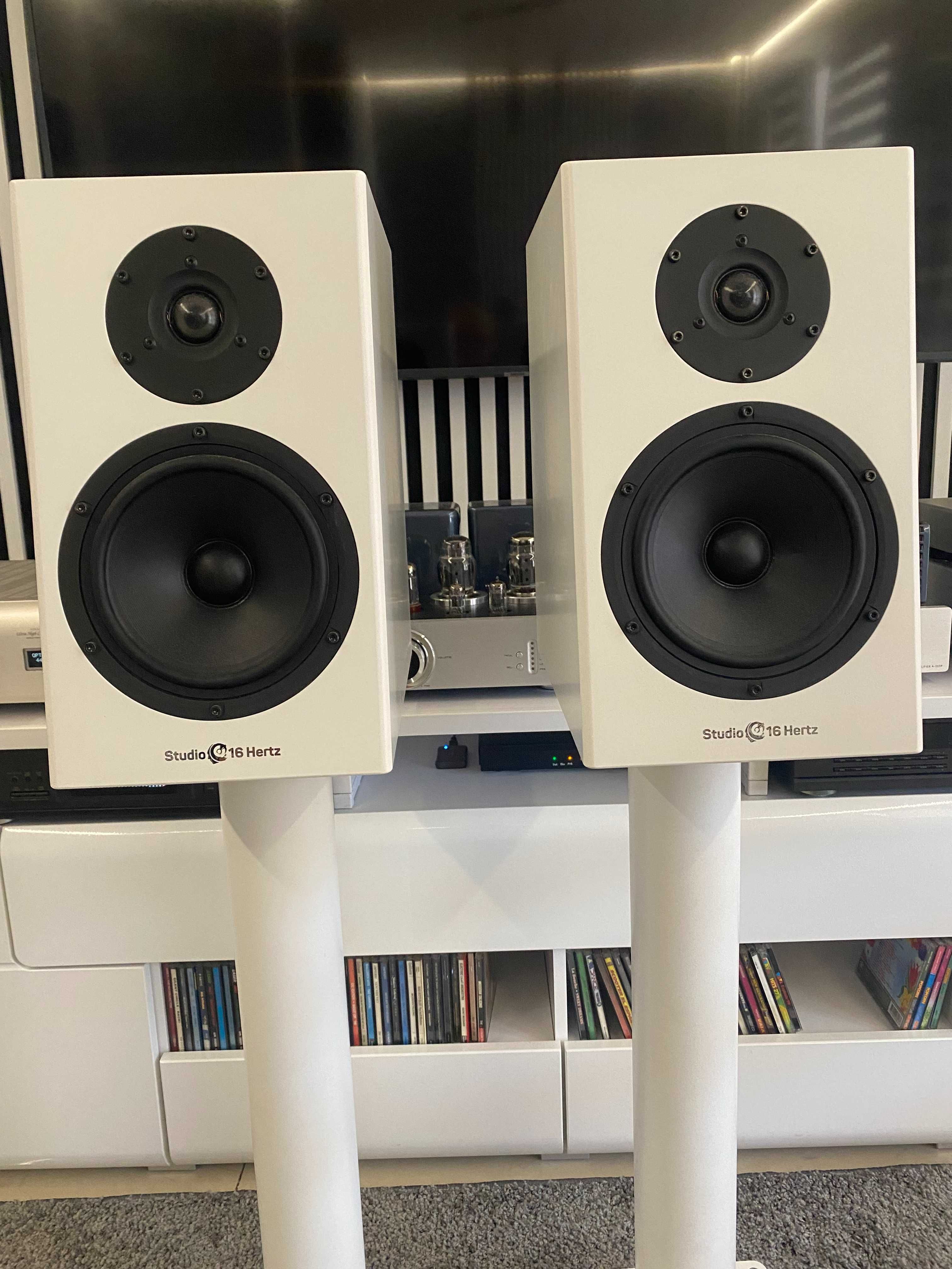 Studio 16 Hertz Canto Grand New Signature