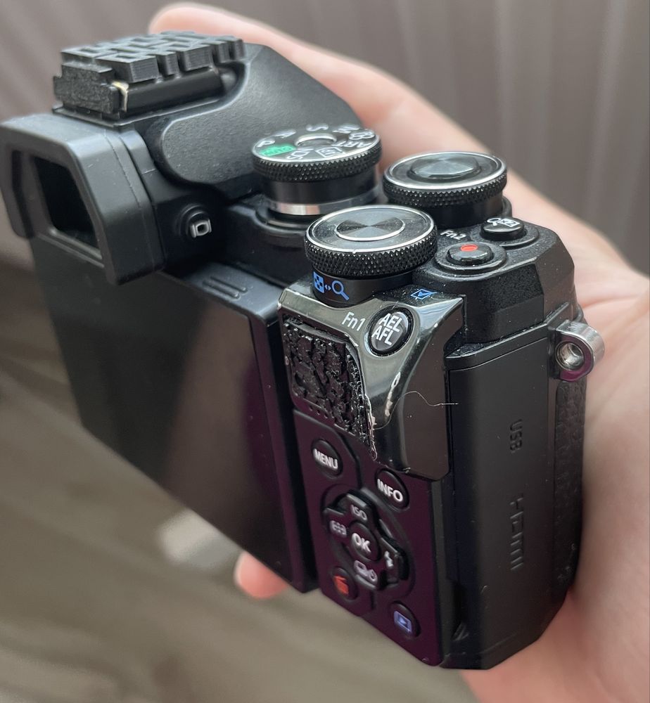 Olympus OM-D E-M10 Mark III