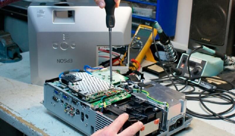 Ремонт проекторів (ремонт проекторов) всіх брендів та типів