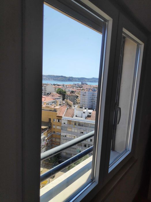 Apartamento duplex T4 Vista Tejo na Ajuda / Lisboa com 250m2 + Garagem
