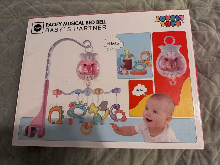 Музичний Мобіль з підсвіткою на дитяче ліжко Lovely Toys