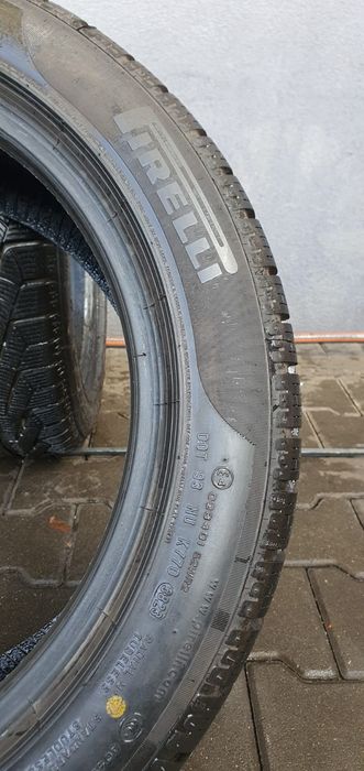 225/50/17 Pirelli para zimowe jak nowe Demo