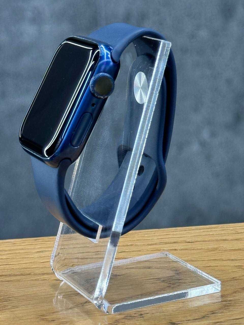 Apple Watch S6 40mm Blue в Ябко Хрещатик