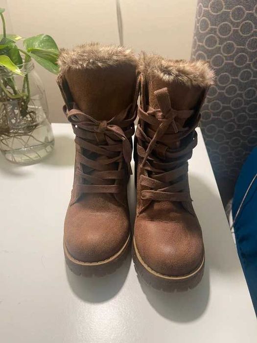 Steve Madden Faux Fux boots size 38