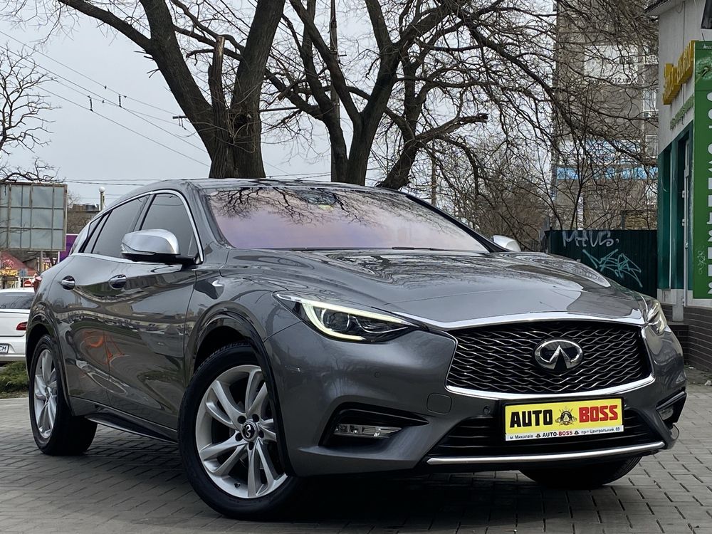 Infiniti Q30 2016 Автомат