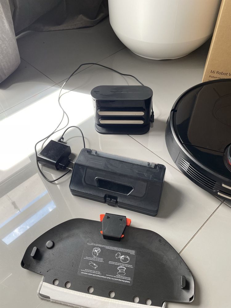 Robot sprzątający Xiaomi Mi Vacuum Mop Pro czarny