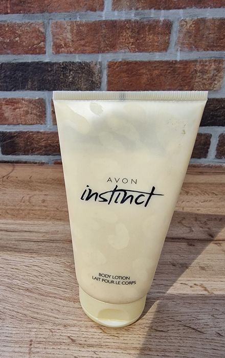Avon balsam do ciała Instinct
