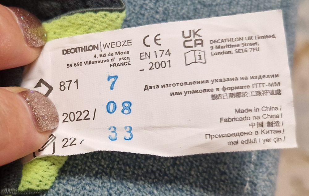 Ofereço oculos para ski