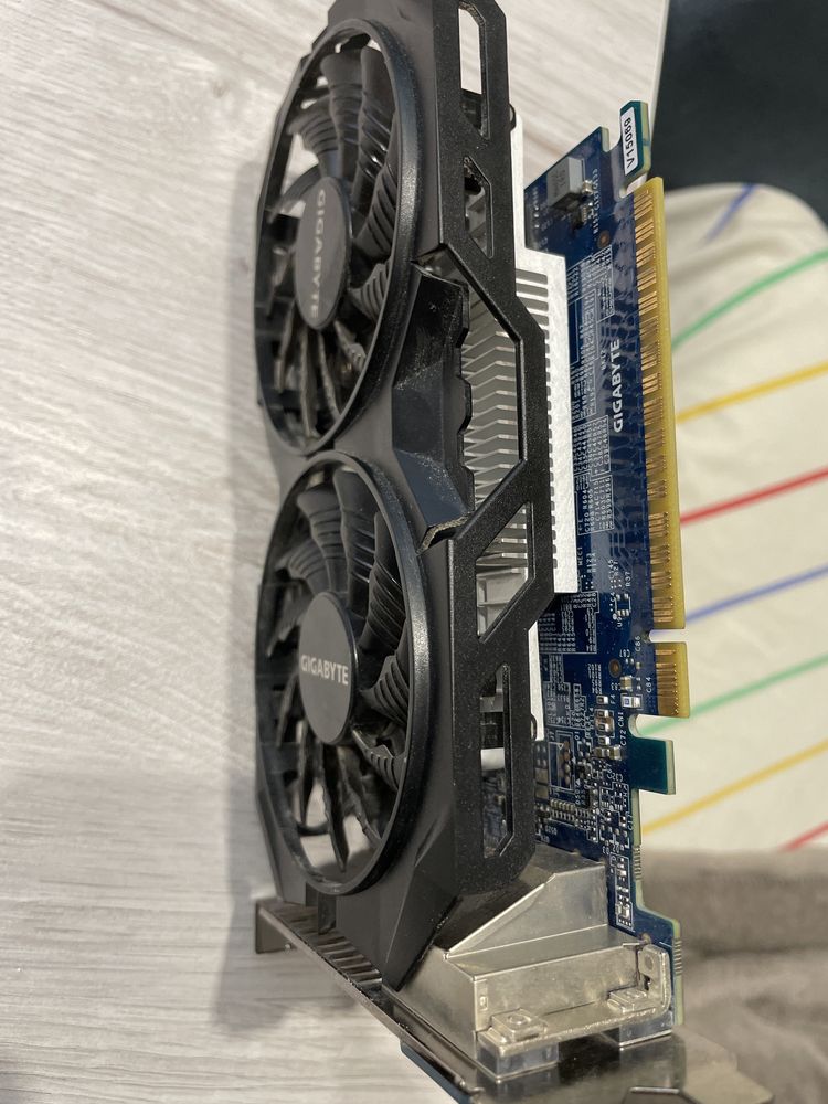 Відеокарта Gigabyte GTX 750 Ti Windforce OC 2GB GDDR5 (GV-N75TOC2-2GI)