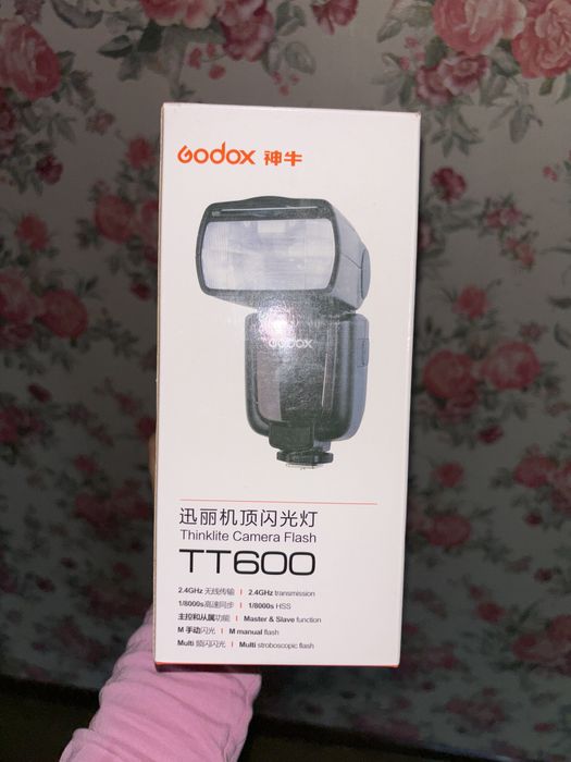 Продам спалах godox TT600