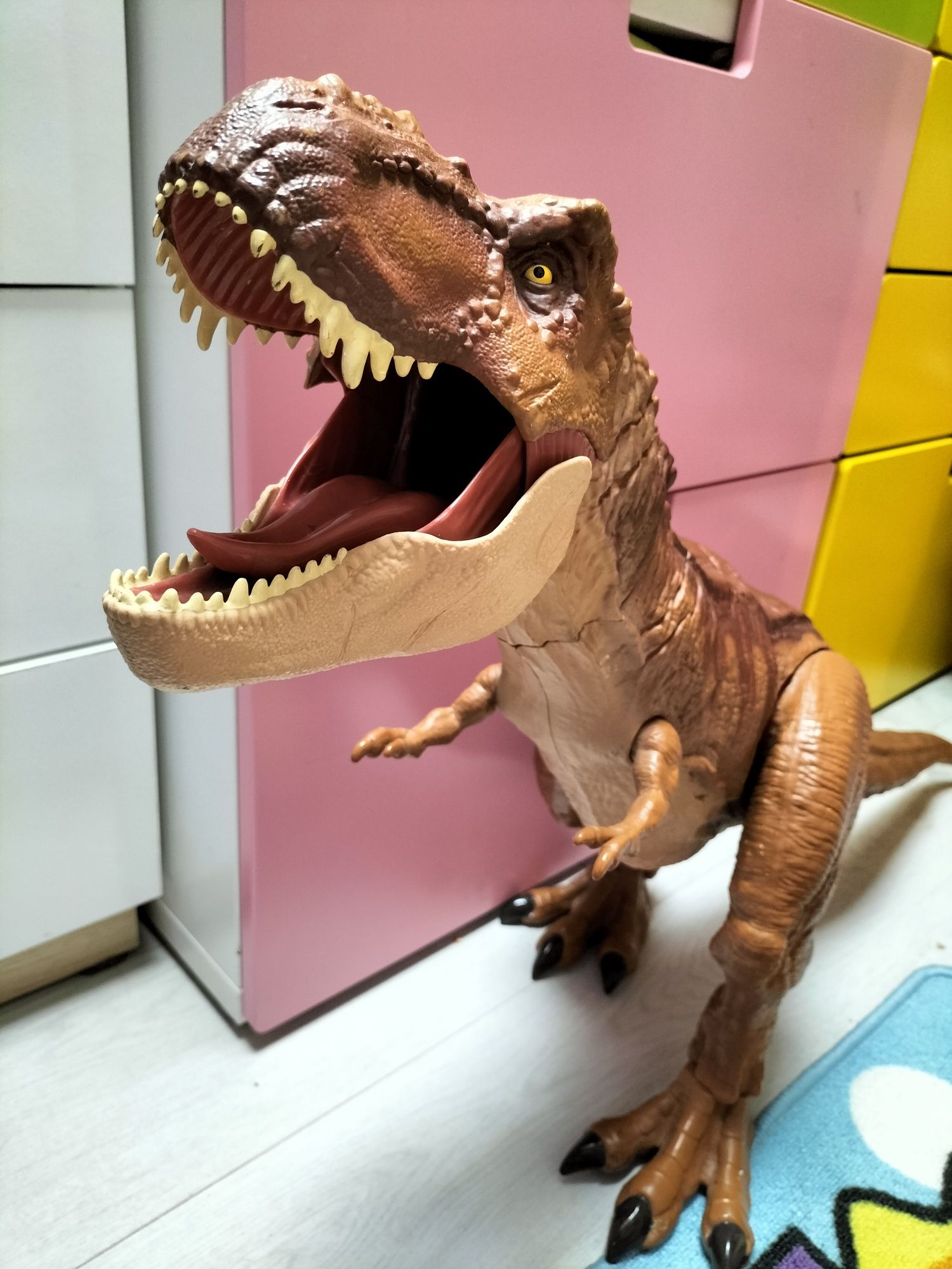 Duzy dinozaur t-rex Mattel