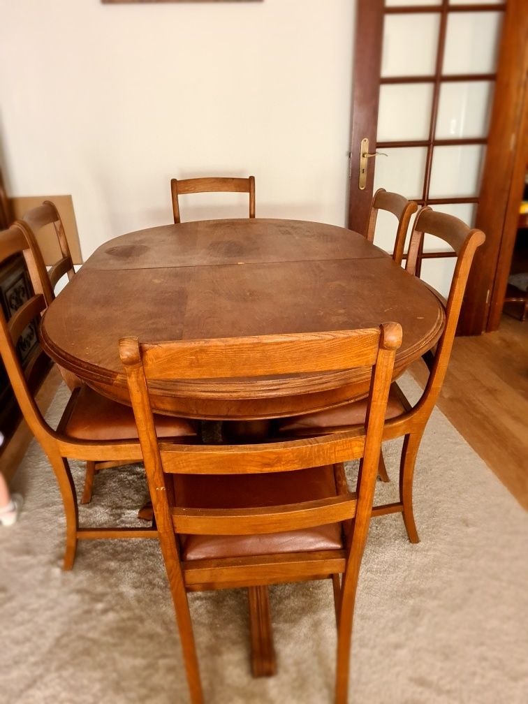 Mobília completa de sala de jantar madeira de castanho URGENTE