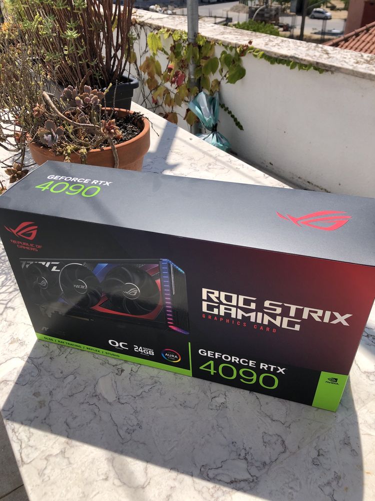RTX 4090 asus rog strix 24gb OC edition