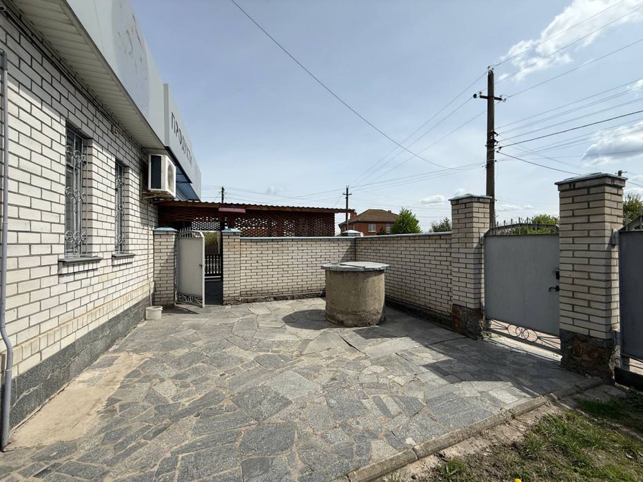 Продаж приміщення ( магазин) 44 м2.