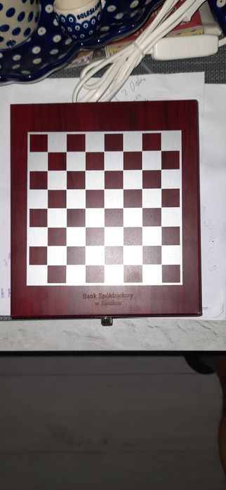 Mini szachy + zestaw do wina bank