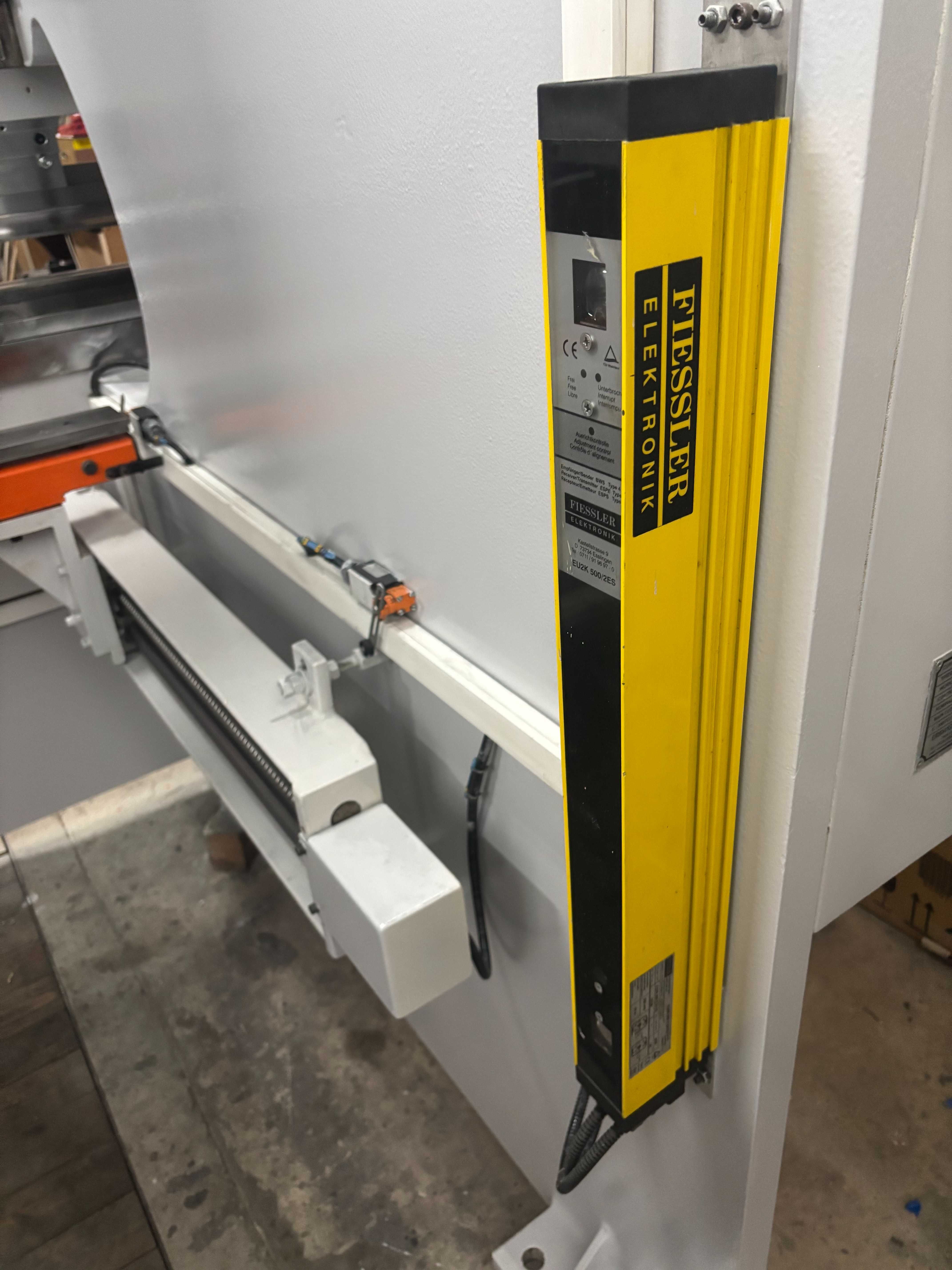 Prasa krawędziowa ERMAKSAN HAP 2600x80T
