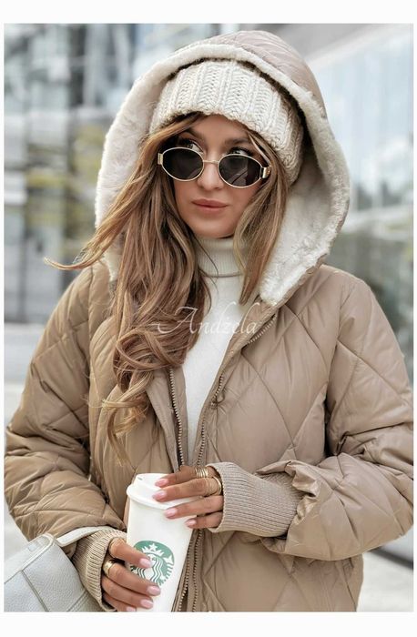 Kurtka płaszczyk pikowany kaptur