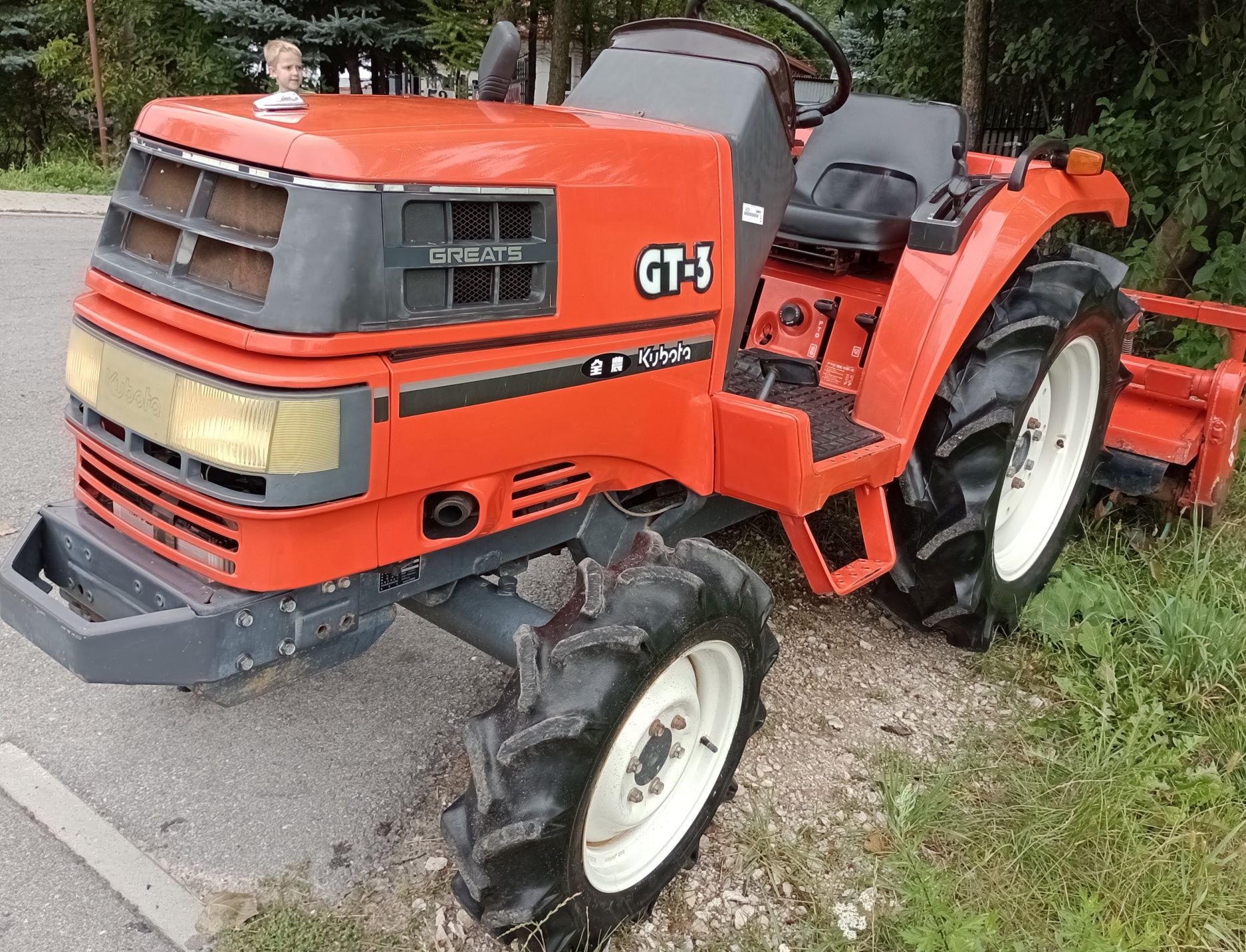 Ciągnik mini traktor ogrodniczy Kubota+glebogryzarka (yanmar)
