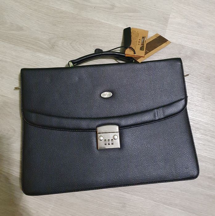 Шкіряний портфель чоловічий