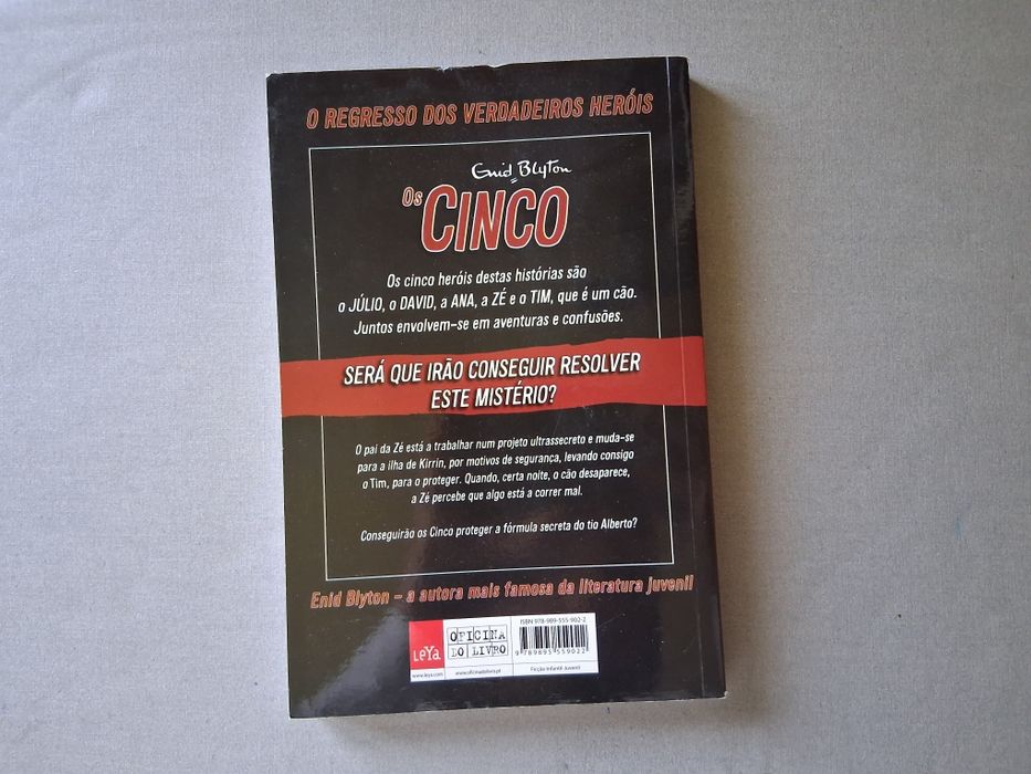 Livro "Os cinco salvam o tio" (Volume 6) de Enid Blyton