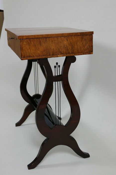 Antyk stół krawiecki Biedermeier Lyra ok. 1820
Prezentacja Rzemio