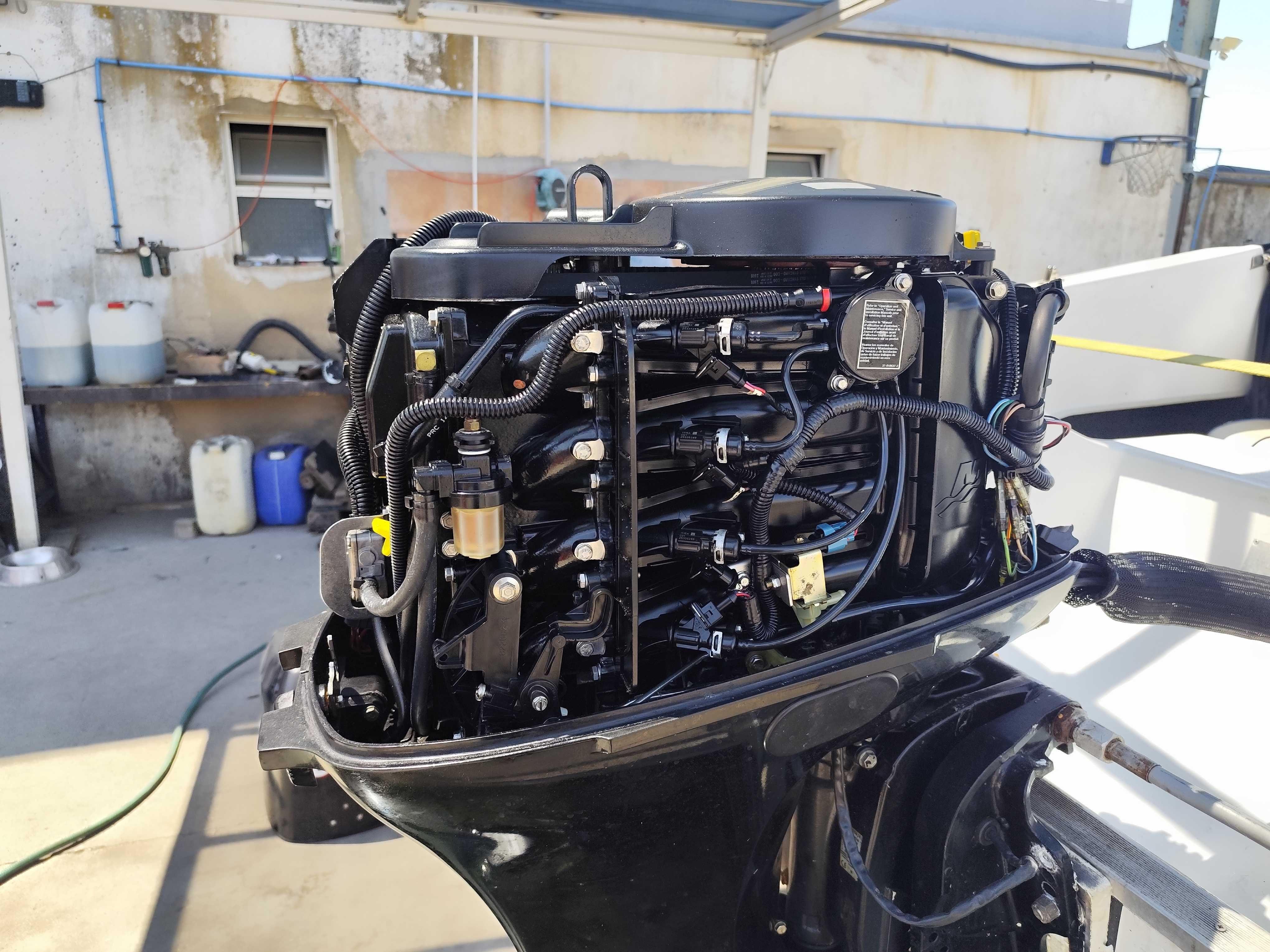 Barco VIMAR 490S c/ Motor Mercury 4 tempos
