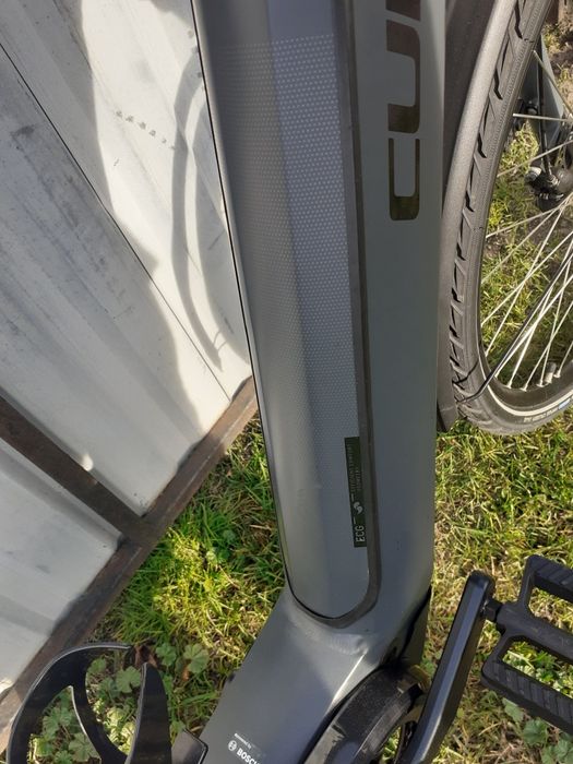 Rower elektryczny Cube Pro