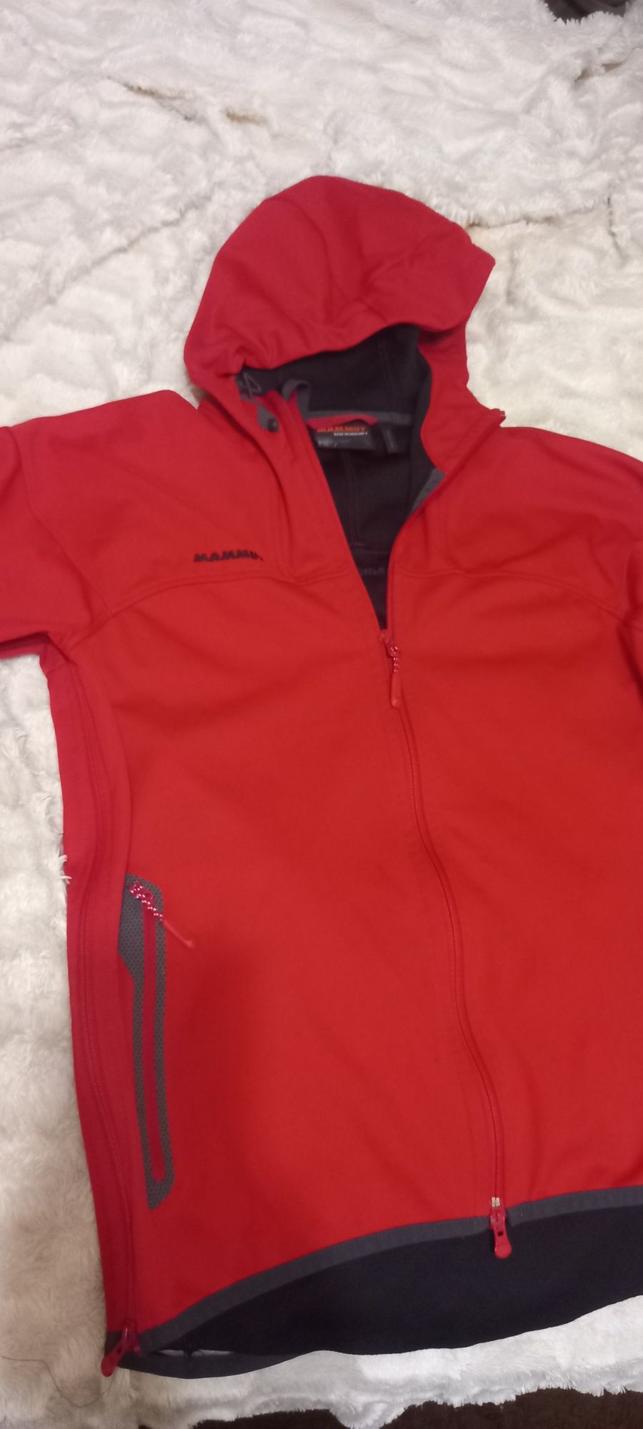 Продам куртку Mammut