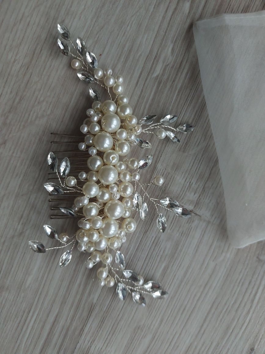 Grzebyk ślubny z perełkami