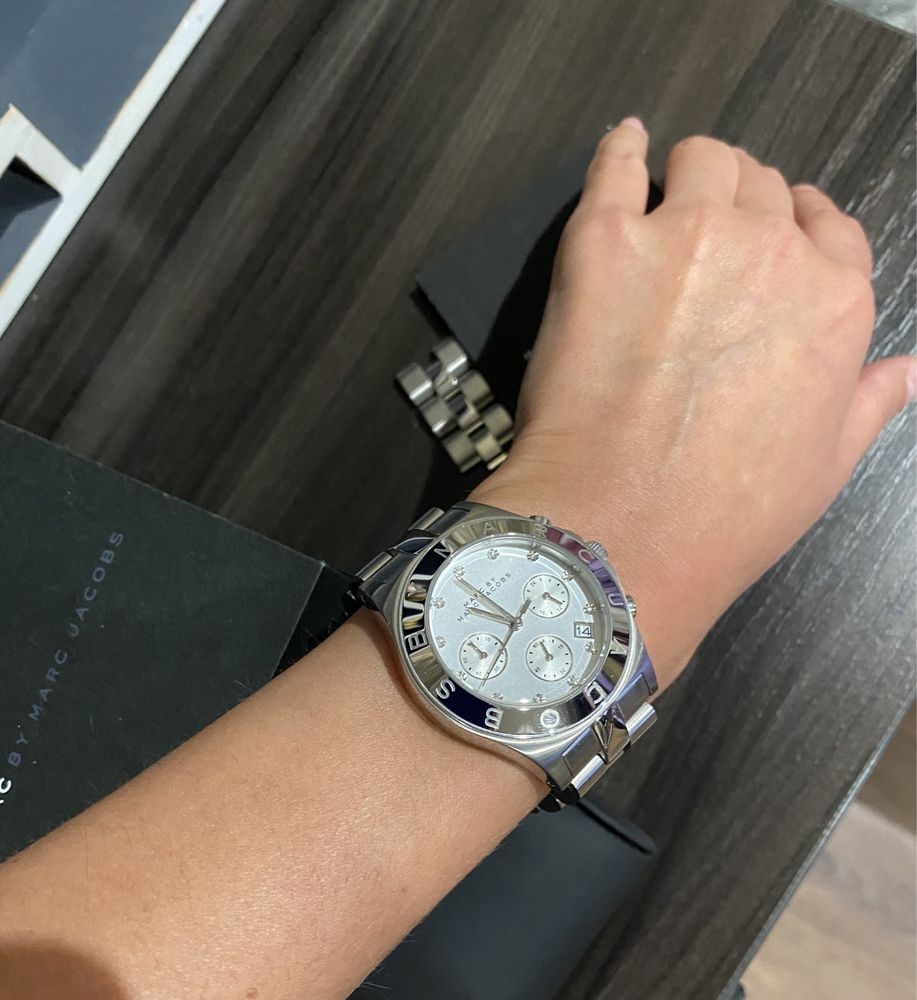 Оригинал часы женские  MARC JACOBS MBM3100