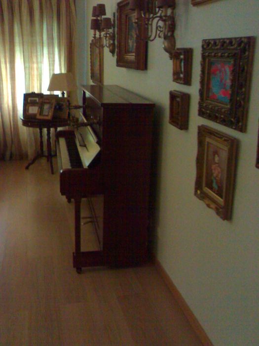 Vendo Piano Vertical Montague