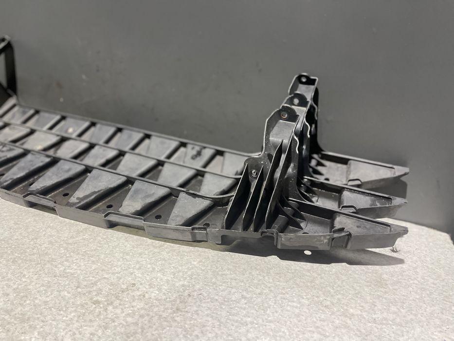 Передний усилитель бампера Тоуран підсилювач телевізора Touran буфер