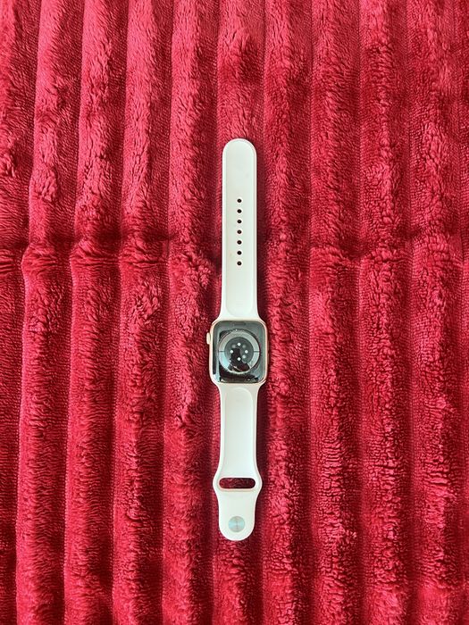 Apple Watch SERIES 6 Gold Aluminum Case Pink Sand Sport Band 44MM