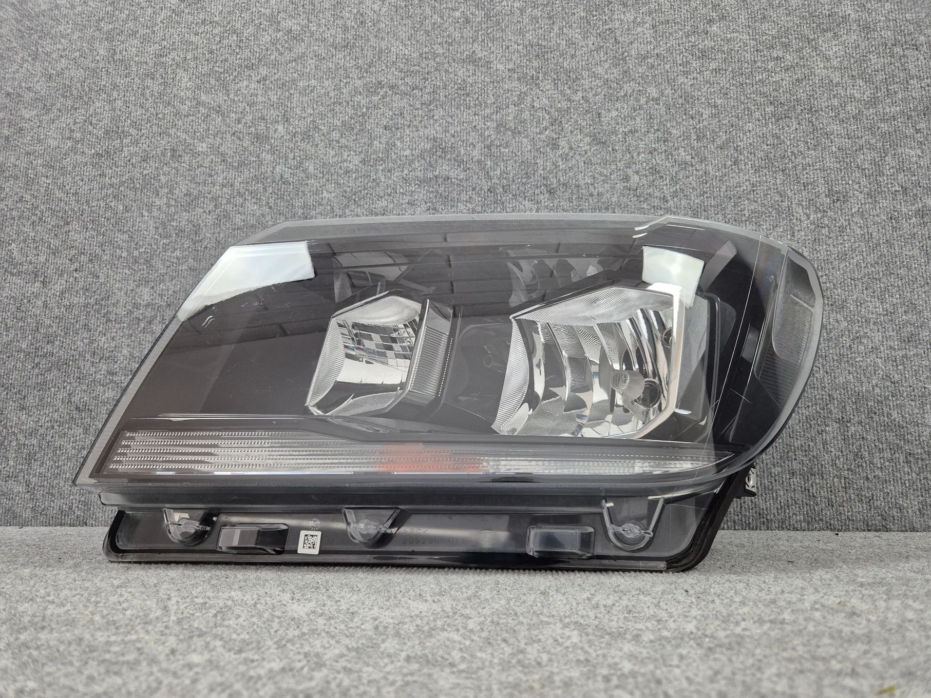 REFLEKTOR LAMPA PRZEDNIA LEWA - VW CRAFTER II 7C1 ZWYKŁA H7 16-