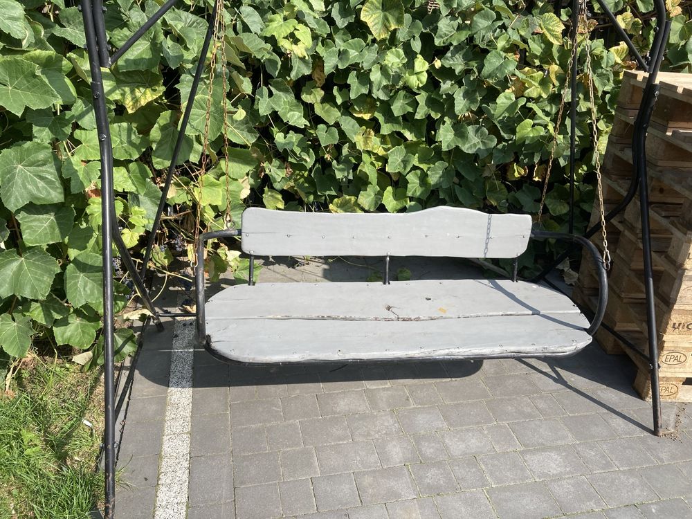Huśtawka ogrodowa metalowa