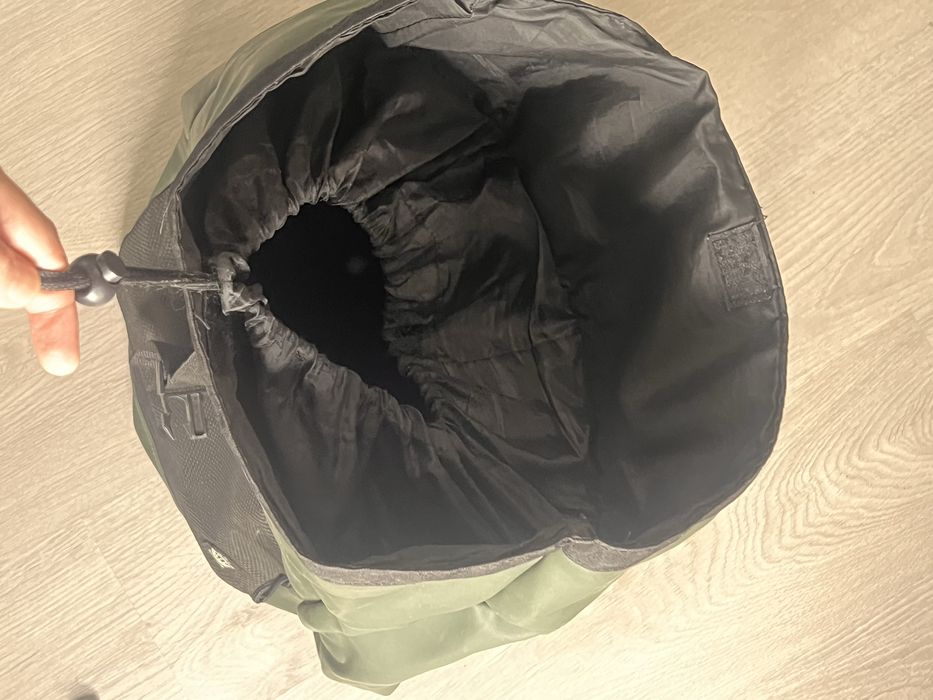 Mochila impermeavel verde