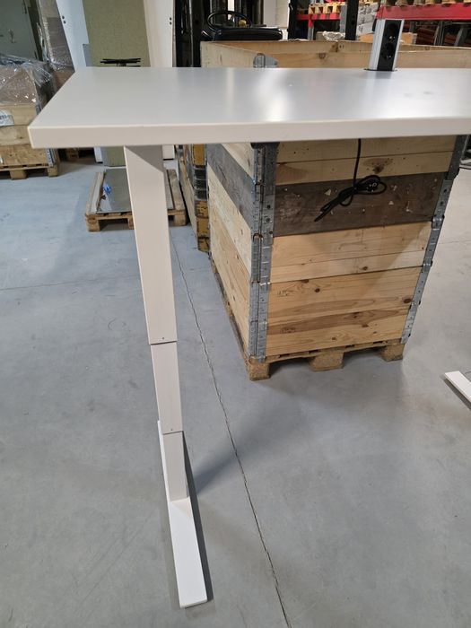 Biurko Kinnarps Oberon 160x80 elektryczne białe – regulacja wysokości