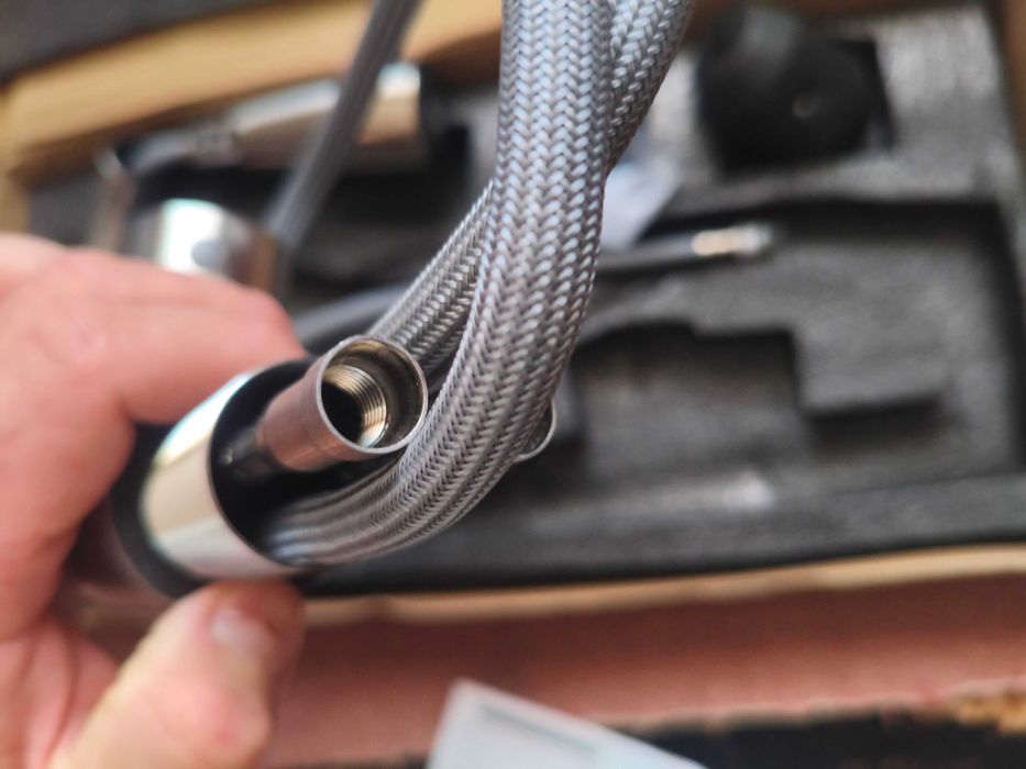 Кран для кухні видвижний телескопічний