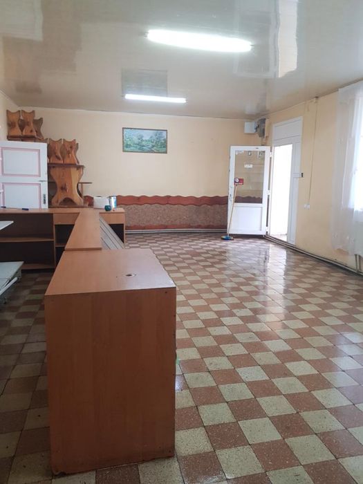 Продається комерційне приміщення