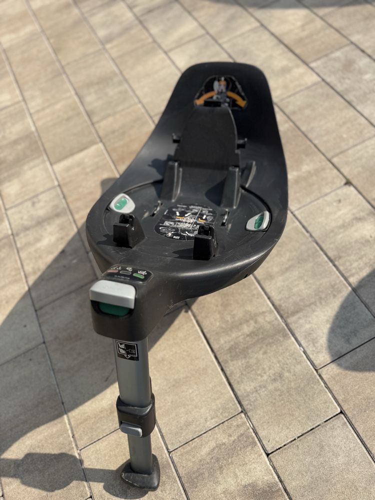 Fotelik Cybex Sirona I-size plus z bazą obrotową